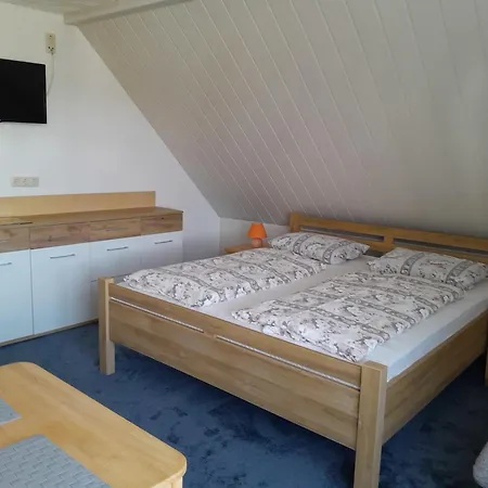 Ferienzimmer Am Walde *